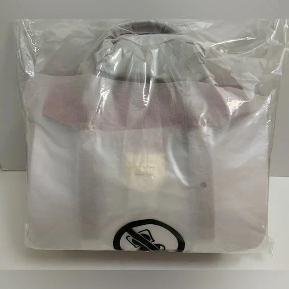 Michael Kors Manhattan Medium Leather Satchel - Picture 4 of 9